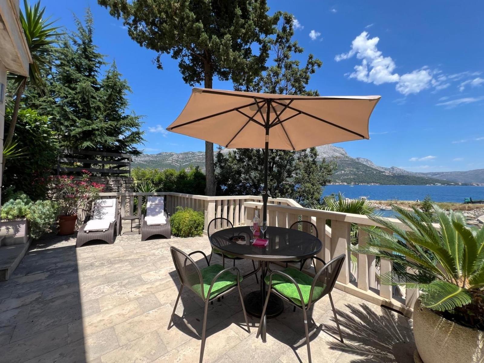 Villa Jade Apartments Front Row Sea View - Walk To Korcula Old Town Medvinjak Ngoại thất bức ảnh