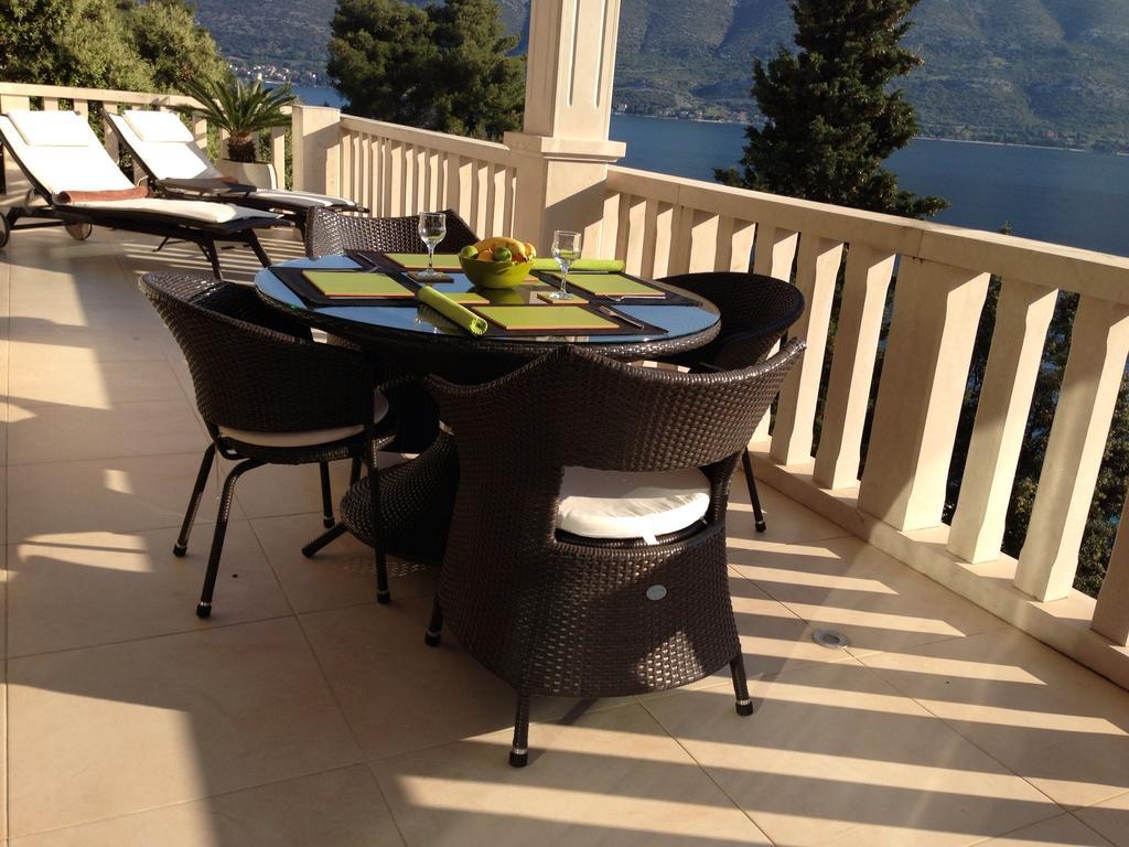Villa Jade Apartments Front Row Sea View - Walk To Korcula Old Town Medvinjak Ngoại thất bức ảnh