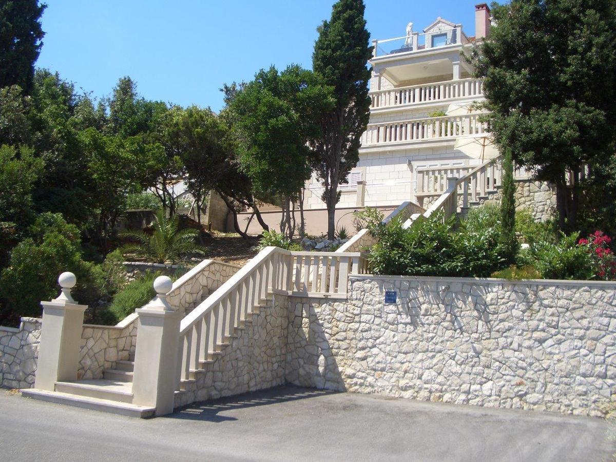 Villa Jade Apartments Front Row Sea View - Walk To Korcula Old Town Medvinjak Ngoại thất bức ảnh