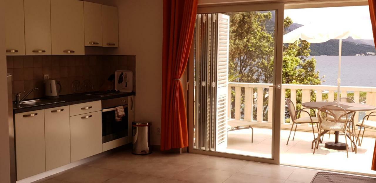 Villa Jade Apartments Front Row Sea View - Walk To Korcula Old Town Medvinjak Ngoại thất bức ảnh