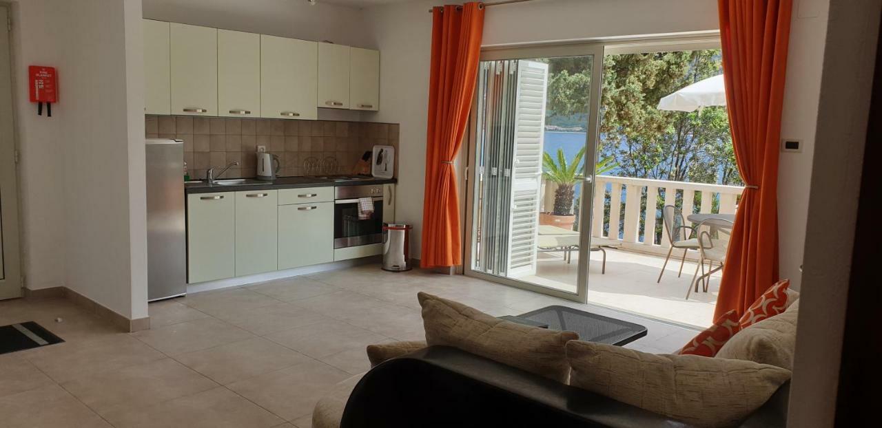 Villa Jade Apartments Front Row Sea View - Walk To Korcula Old Town Medvinjak Ngoại thất bức ảnh
